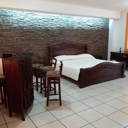 סנטו דומינגו דה לוס קולורדוס Hotel Puerta Del Sol מראה חיצוני תמונה