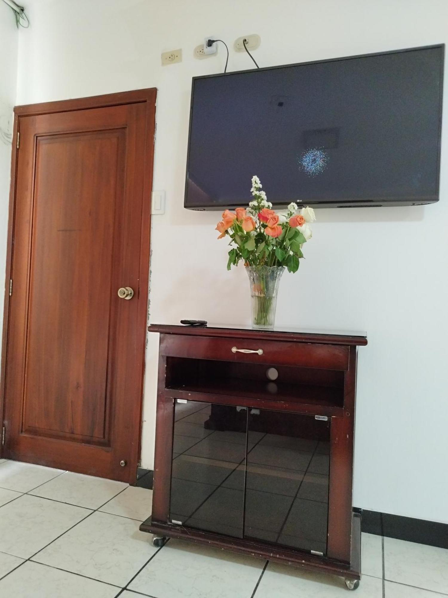 סנטו דומינגו דה לוס קולורדוס Hotel Puerta Del Sol מראה חיצוני תמונה
