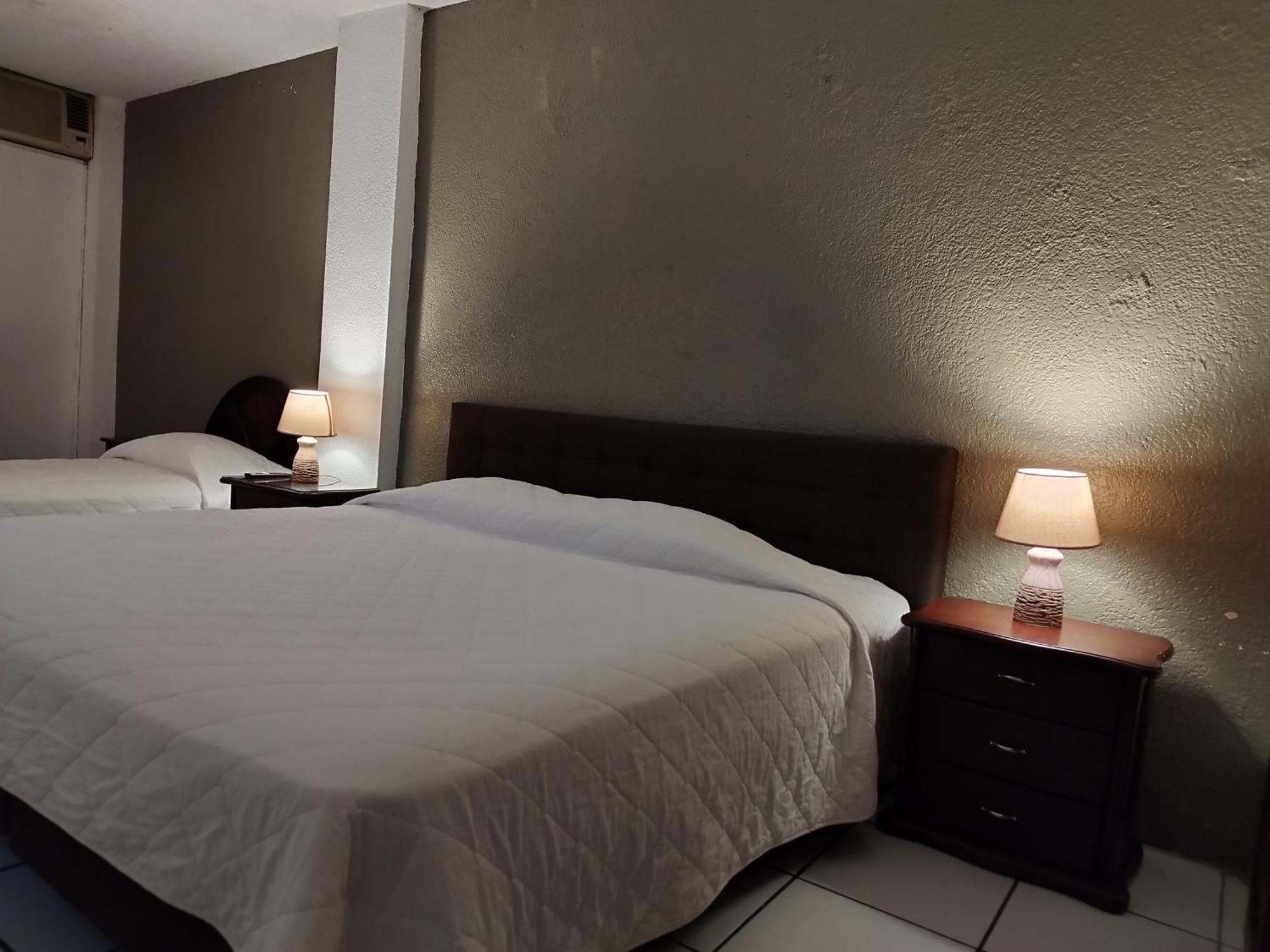 סנטו דומינגו דה לוס קולורדוס Hotel Puerta Del Sol מראה חיצוני תמונה