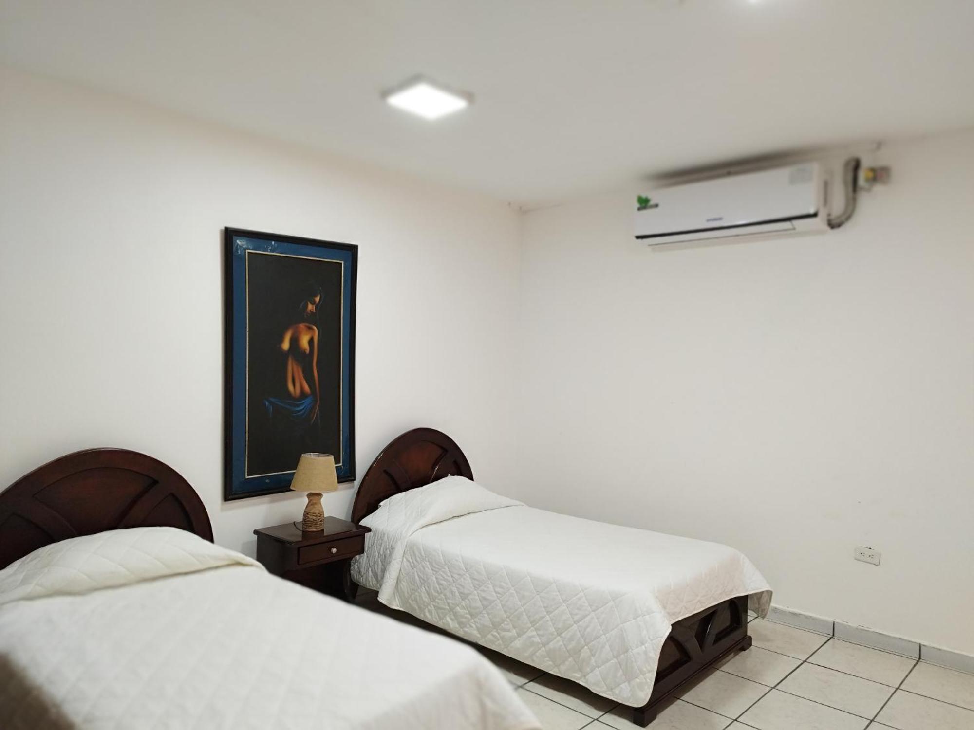 סנטו דומינגו דה לוס קולורדוס Hotel Puerta Del Sol מראה חיצוני תמונה