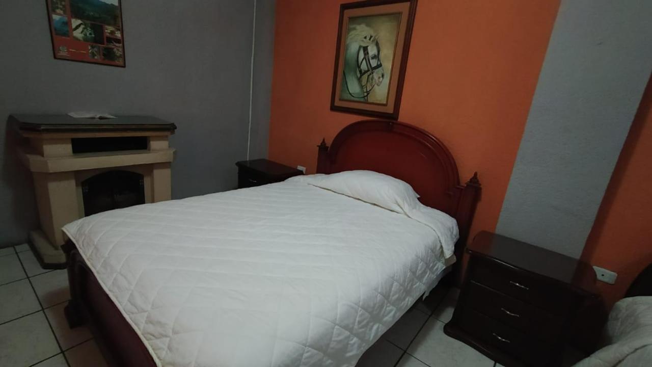 סנטו דומינגו דה לוס קולורדוס Hotel Puerta Del Sol מראה חיצוני תמונה