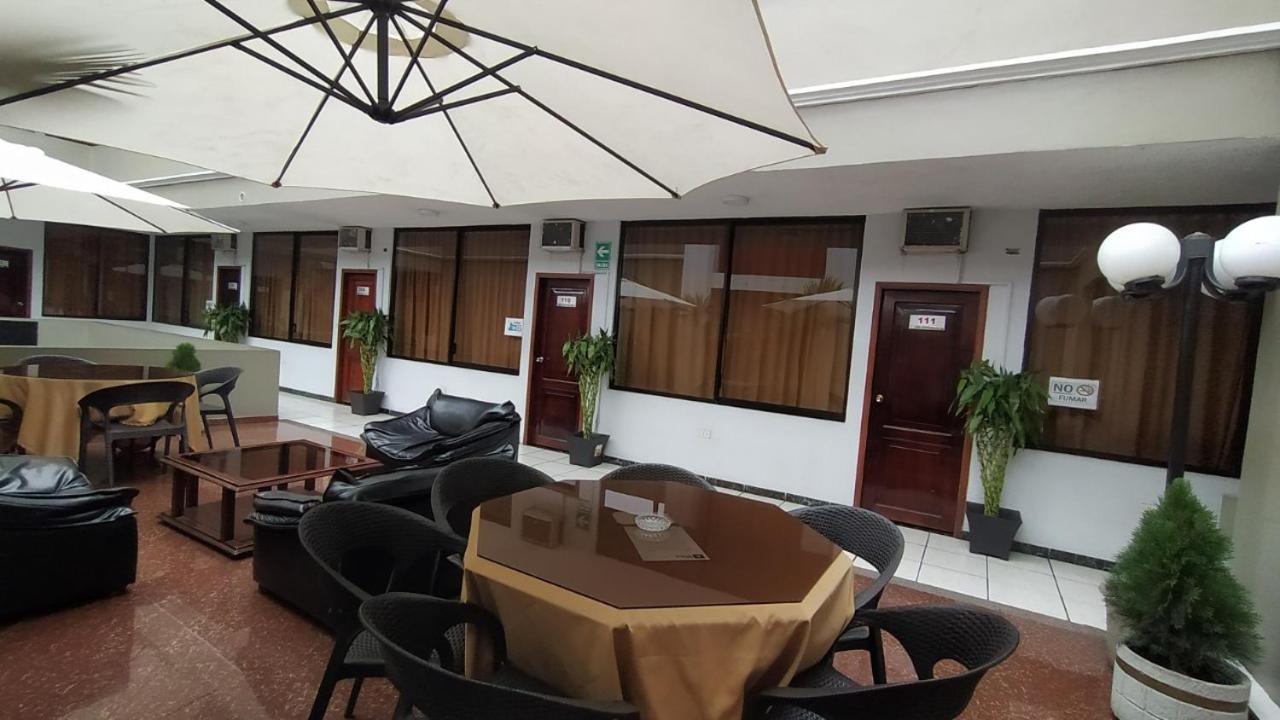 סנטו דומינגו דה לוס קולורדוס Hotel Puerta Del Sol מראה חיצוני תמונה